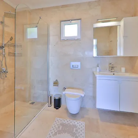 Outstanding With Private Pool, Jacuzzi And Sea View In Kalkan,