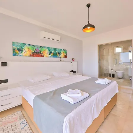 빌라 Outstanding With Private Pool, Jacuzzi And Sea View In Kalkan, 카스
